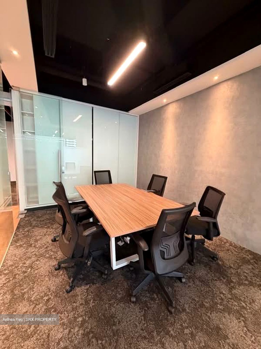 PLUS (D1), Office #588086781